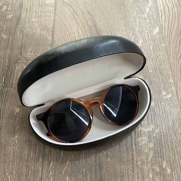 Accessories - Sunglasses